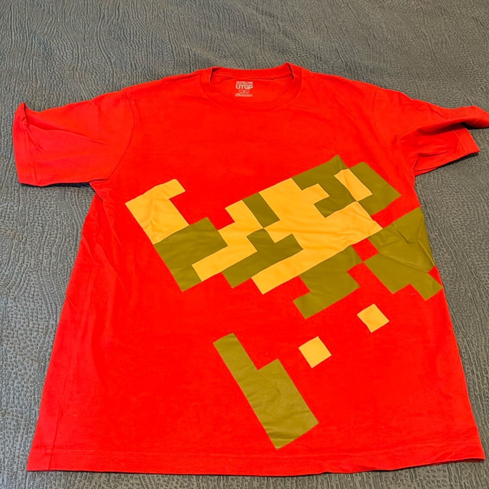 Nintendo men’s t-shirt size M.